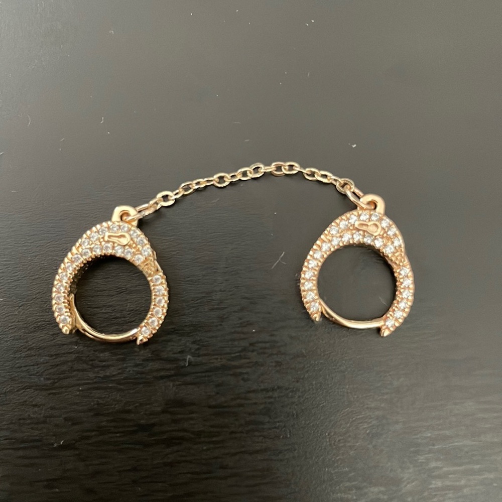 Handcuff Earring